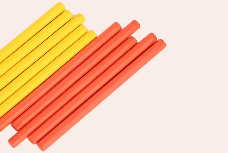Bâtonnets jaunes et rouges