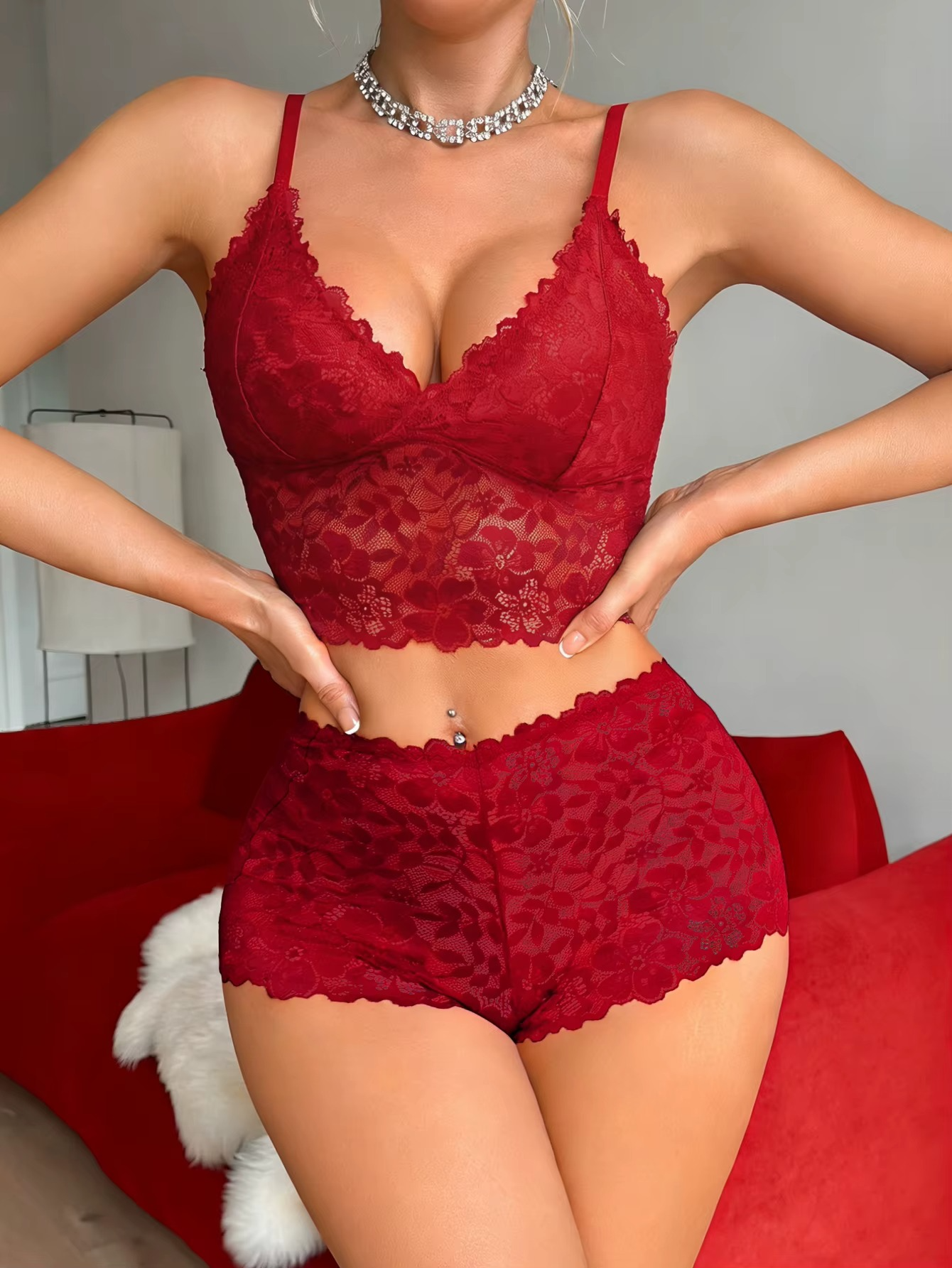 Ensemble en dentelle rouge bordeaux
