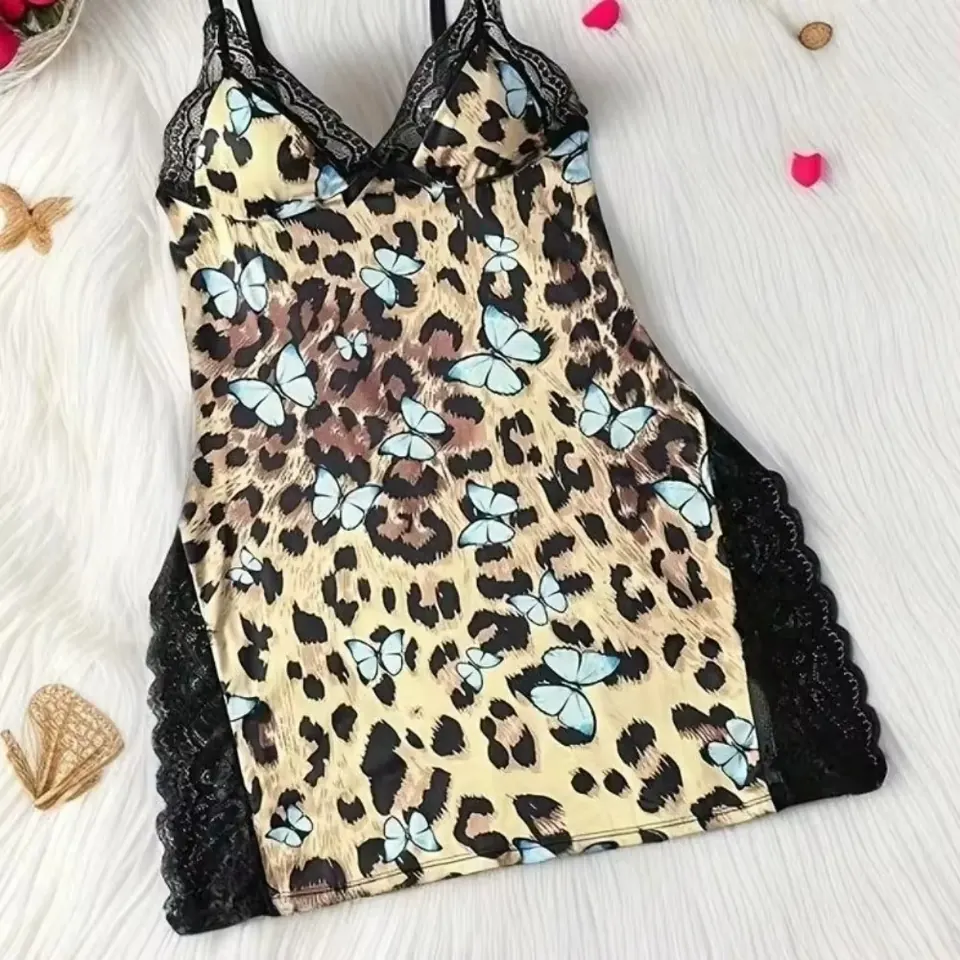 Robe panthère à plat